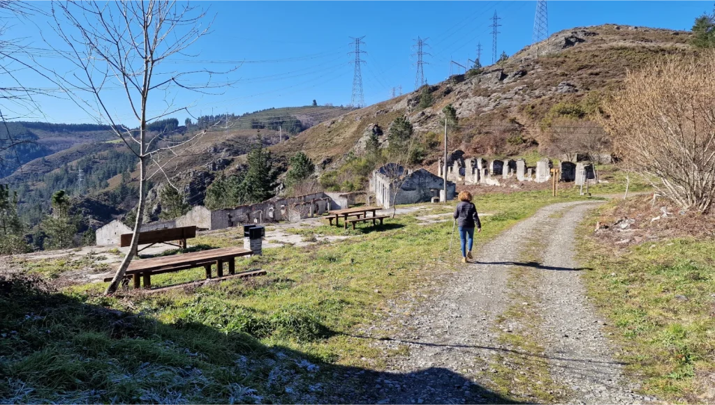 Antiguos-barracones-A-Paicega