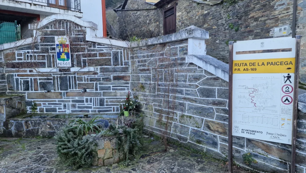 Cartel-inicio-ruta-Pesoz