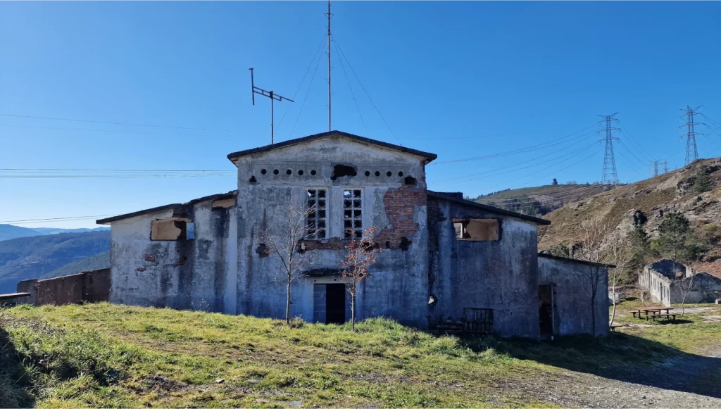 Edificio-abandonado-A-Paicega