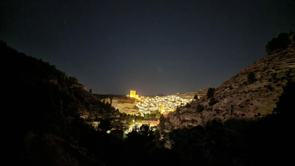 Mirador-noche-Alcalá-del-Júcar