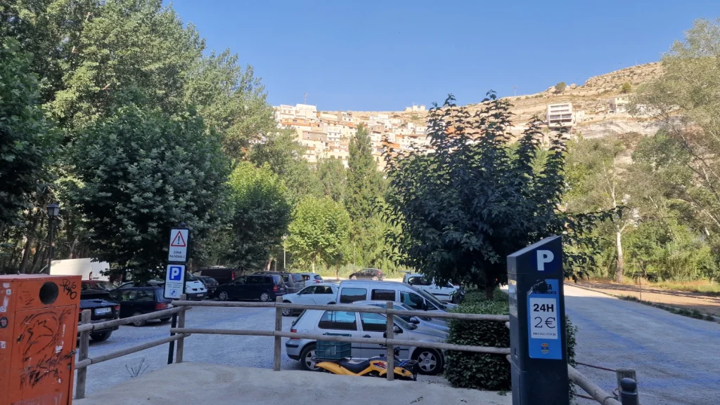 Parking-Alcalá-del-Júcar