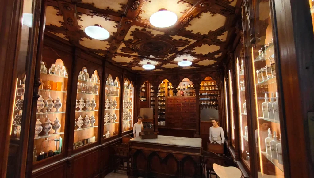 Botica-Palacio-de-Guevara-Lorca