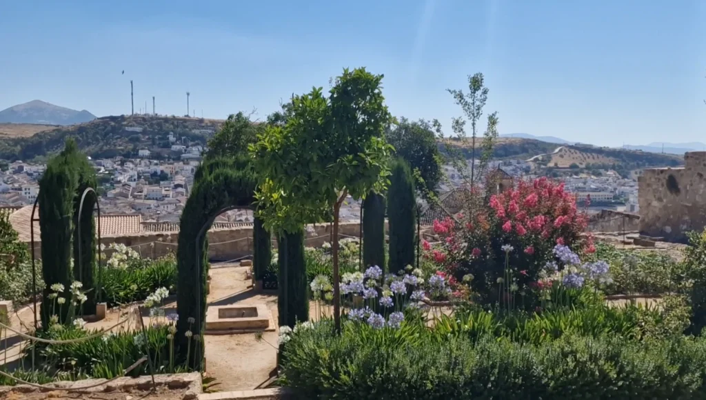 Jardines-convento-de-la-Trinidad-Alcalá-la-Real