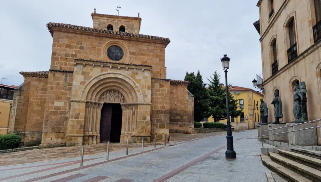 Iglesia-de-San-Juan-de-Rabanera-Soria
