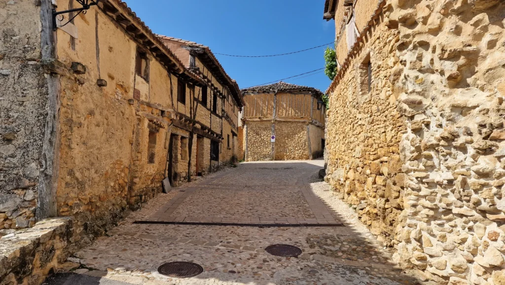 Calle-Real-Calatañazor