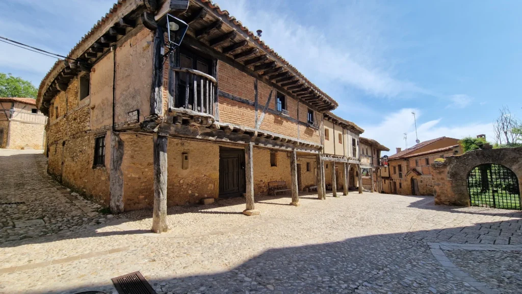 Calle-Real-Calatañazor