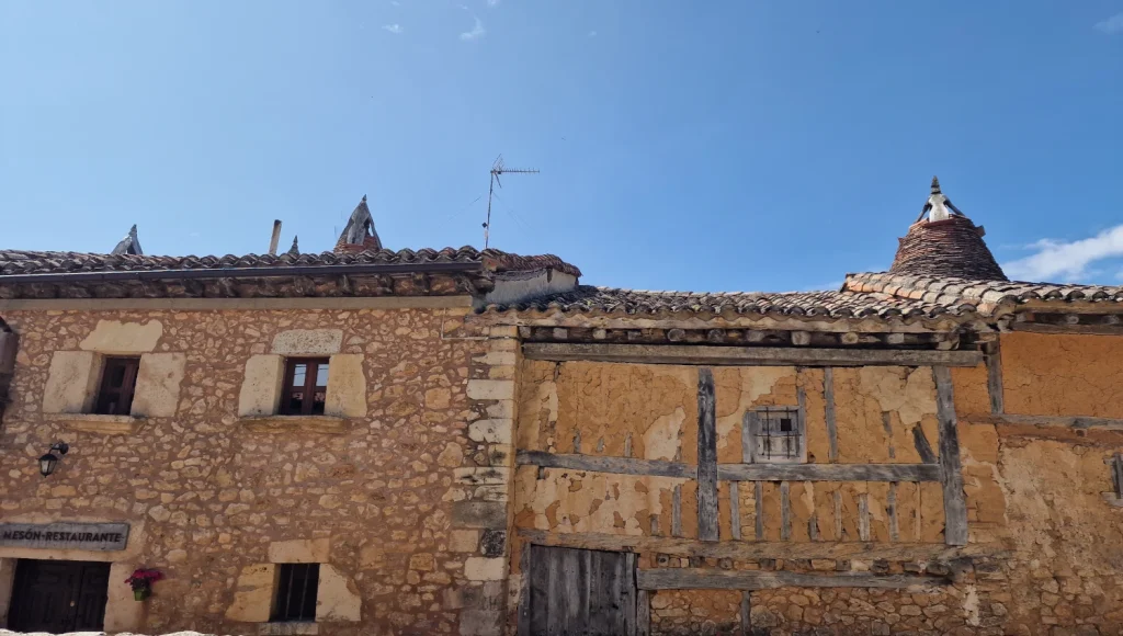 Chimeneas-cónicas-Calatañazor