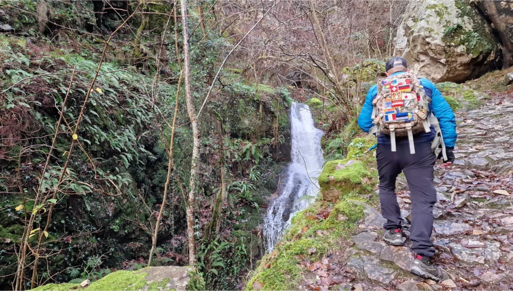 Saltos-de-agua-Camino-Medieval-Bandujo