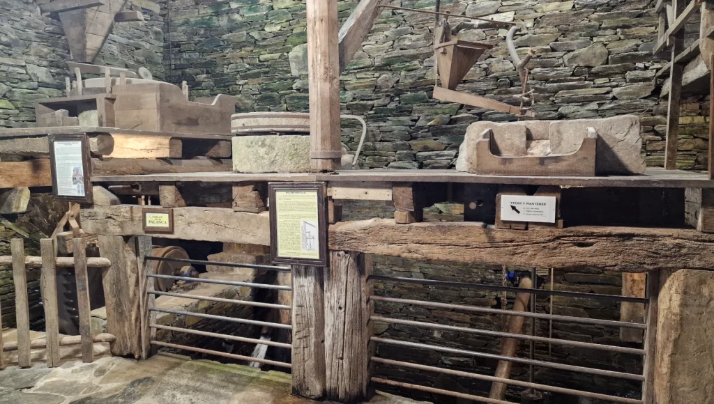 Museo-de-Mazonovo-Taramundi