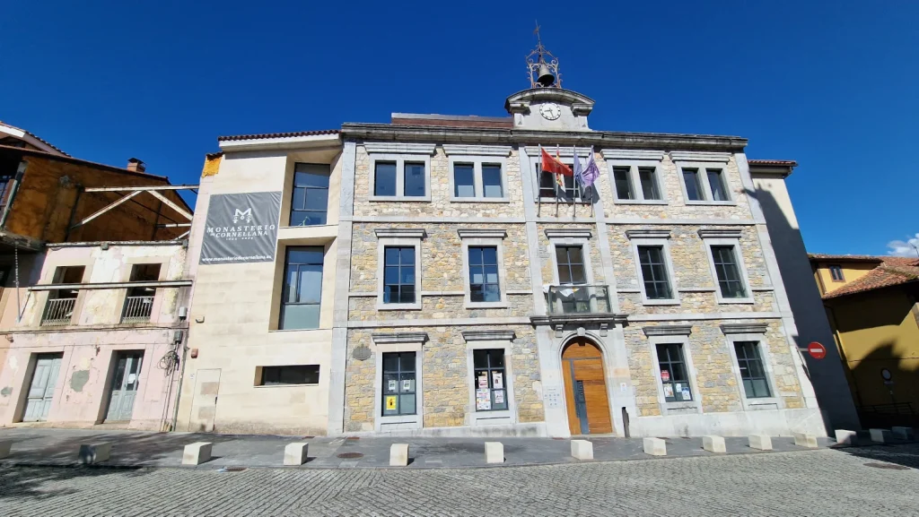 Ayuntamiento-de-Salas