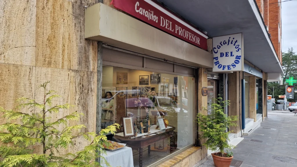Pastelería-Los-Carajitos-del-Profesor
