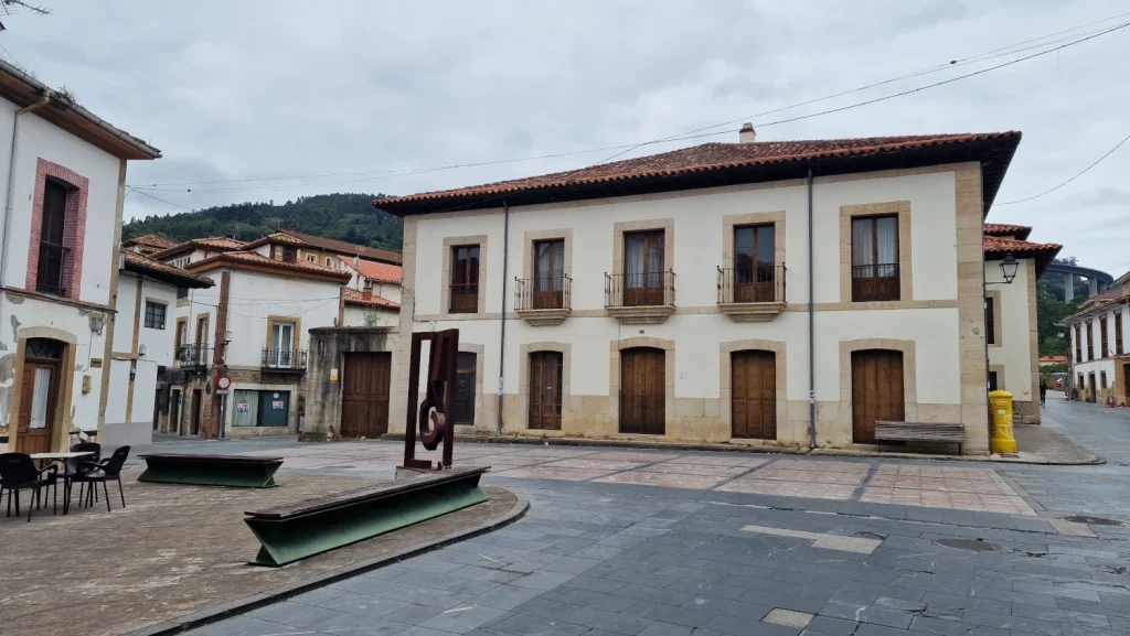 Casa-del-Regente-Salas