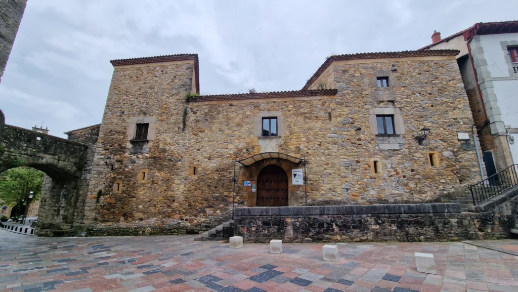 Palacio-Valdes-Salas