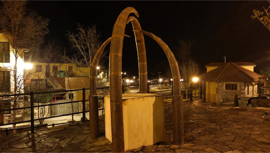 Escultura-vacas-y-toros-Pola-de-Somiedo