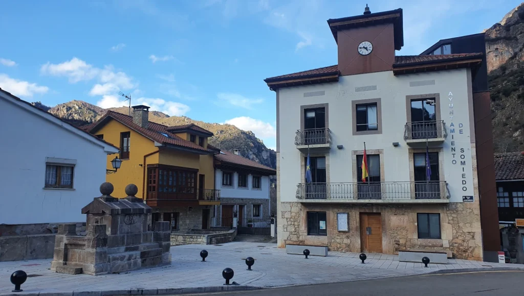 Ayuntamiento-de-Somiedo