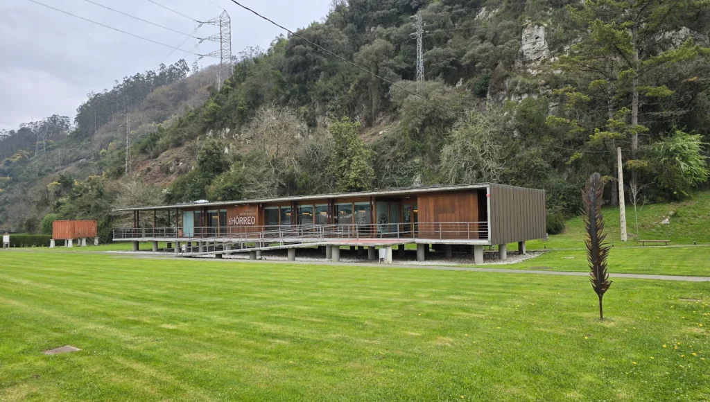 Centro-de-interpretación-del-hórreo-de-Bueño