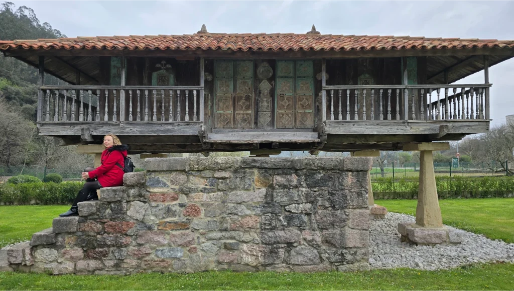 Centro-de-interpretación-del-hórreo-de-Bueño