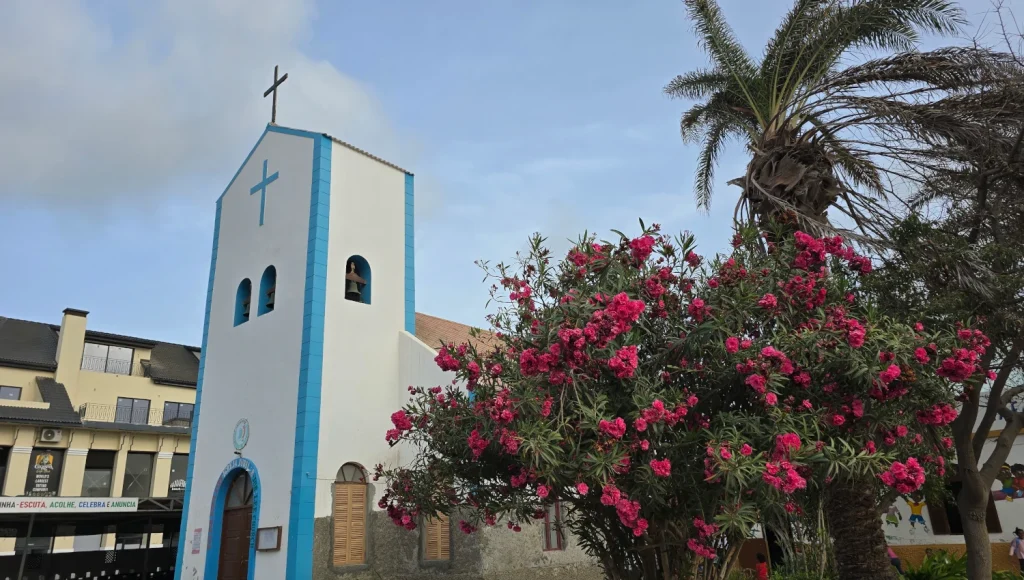 Iglesia-en-Santa-María-Isla-de-Sal