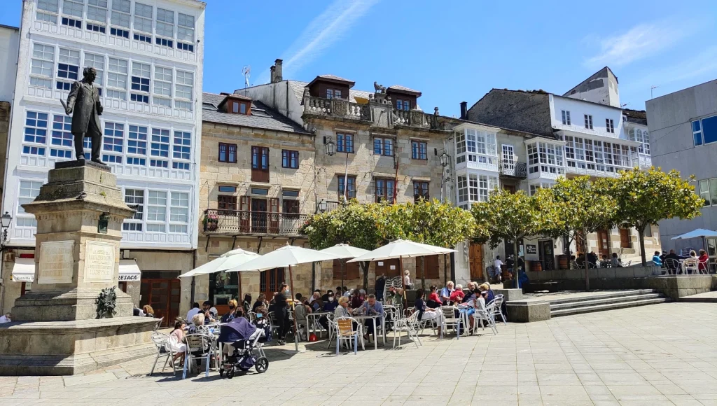 Plaza-mayor-Viveiro