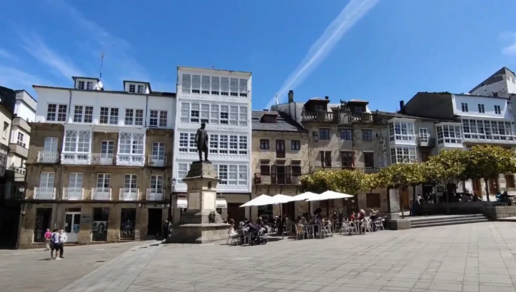Plaza-mayor-Viveiro