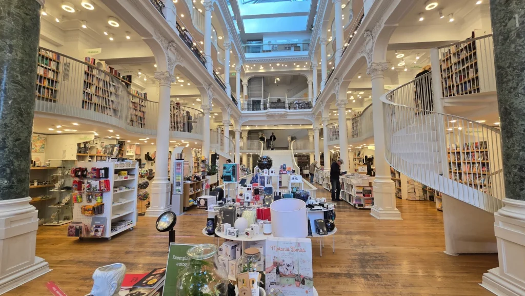 Carturesti-Carusel-Bucarest