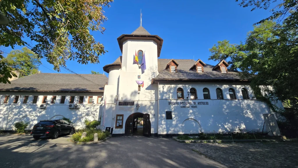 Museo-Satalui-Bucarest