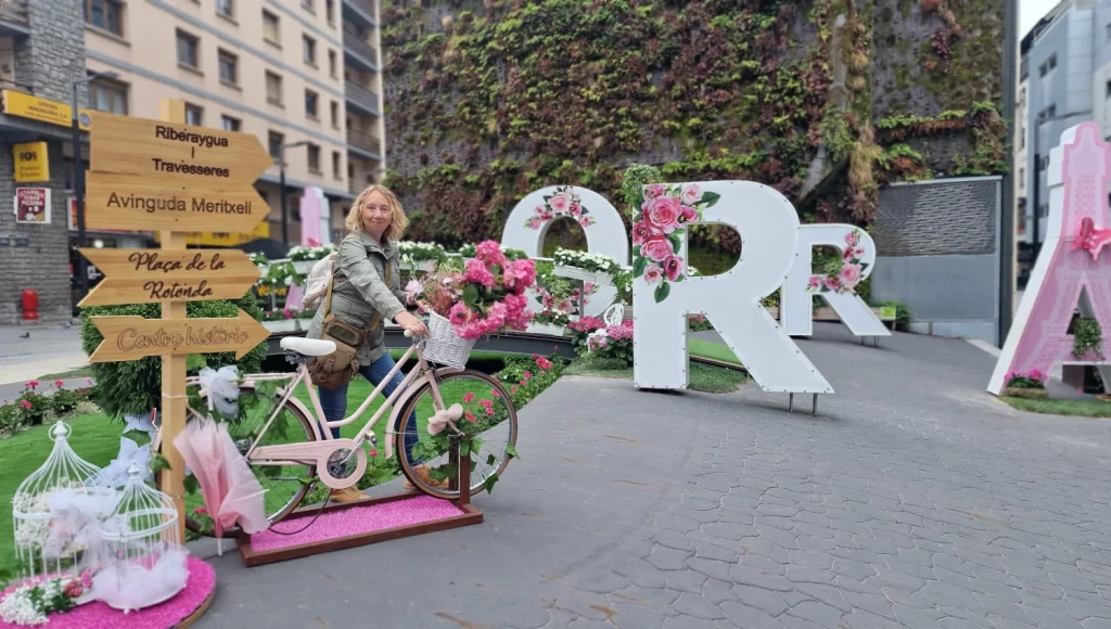 Avenida-Meritxell-Andorra-la-Vella