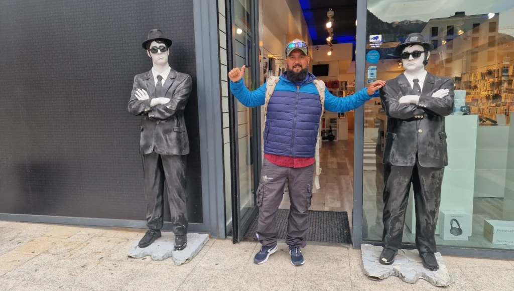 Avenida-Meritxell-Andorra-la-Vella