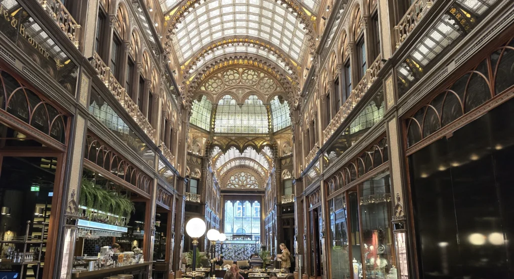 Párisi-Passage-Restaurant-Budapest
