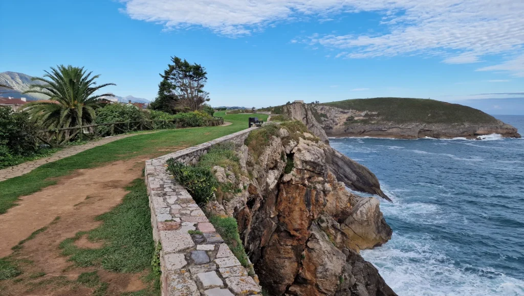 Paseo-de-San-Pedro-Llanes