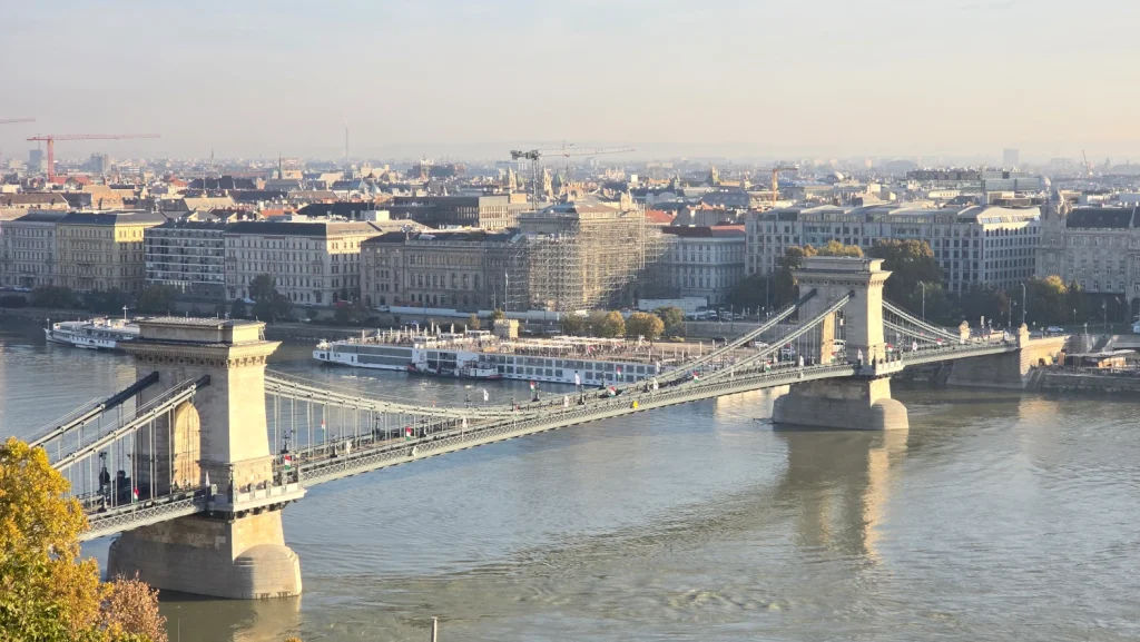 Puente-de-las-Cadenas-Budapest