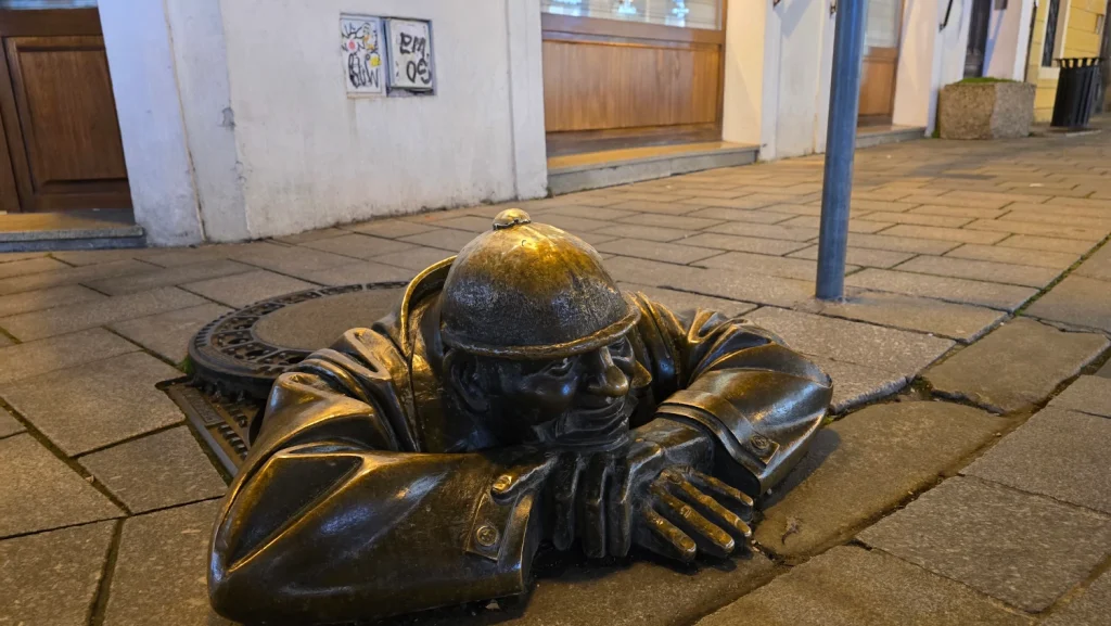 Escultura-Cumil-Bratislava