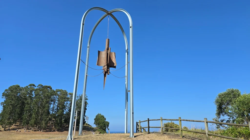 Escultura-Damocles-Candás