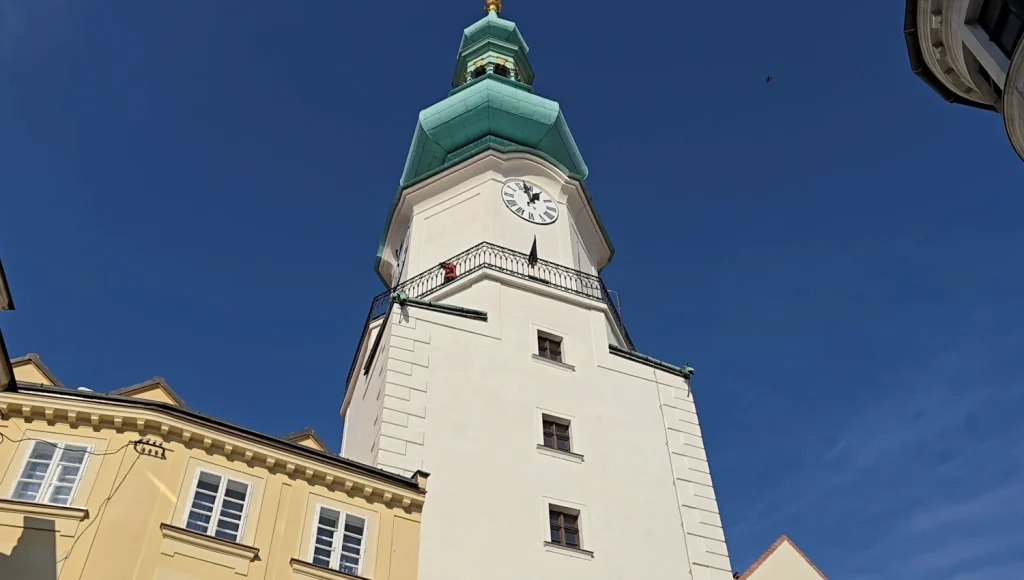 Mirador-Puerta-de-San-Miguel-Bratislava