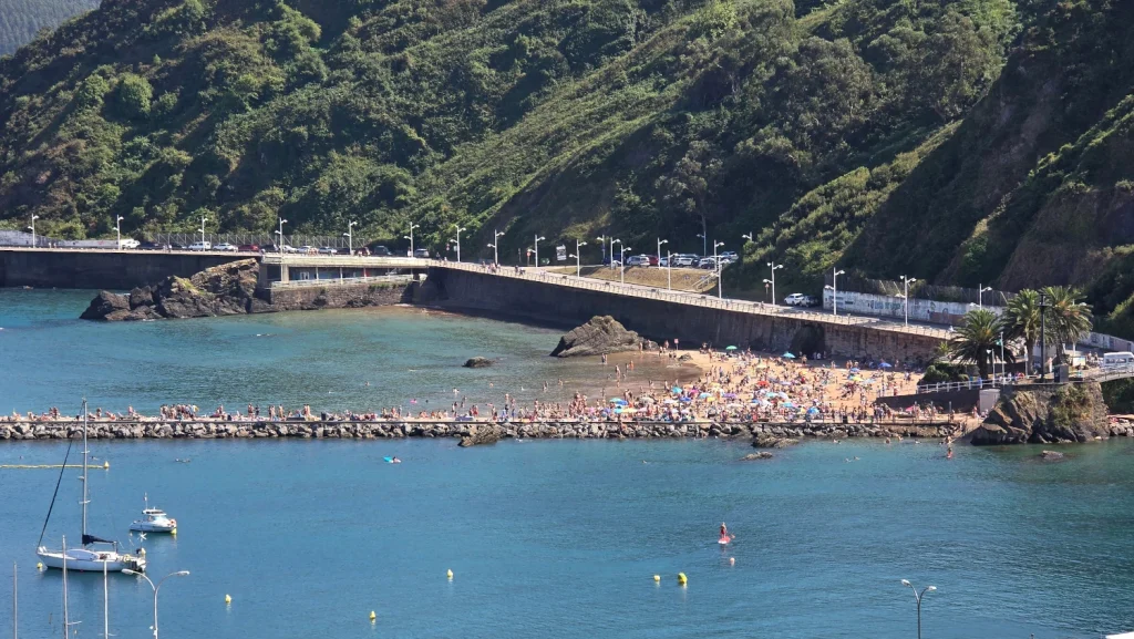 Playa-de-la-Palmera-Candäs