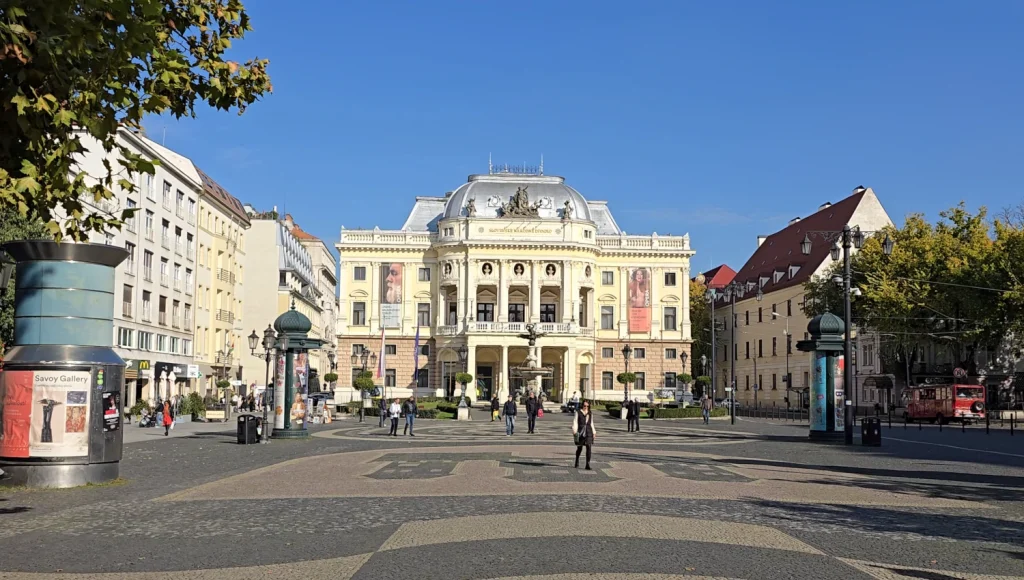 Plaza-Hviezdoslav-Bratislava