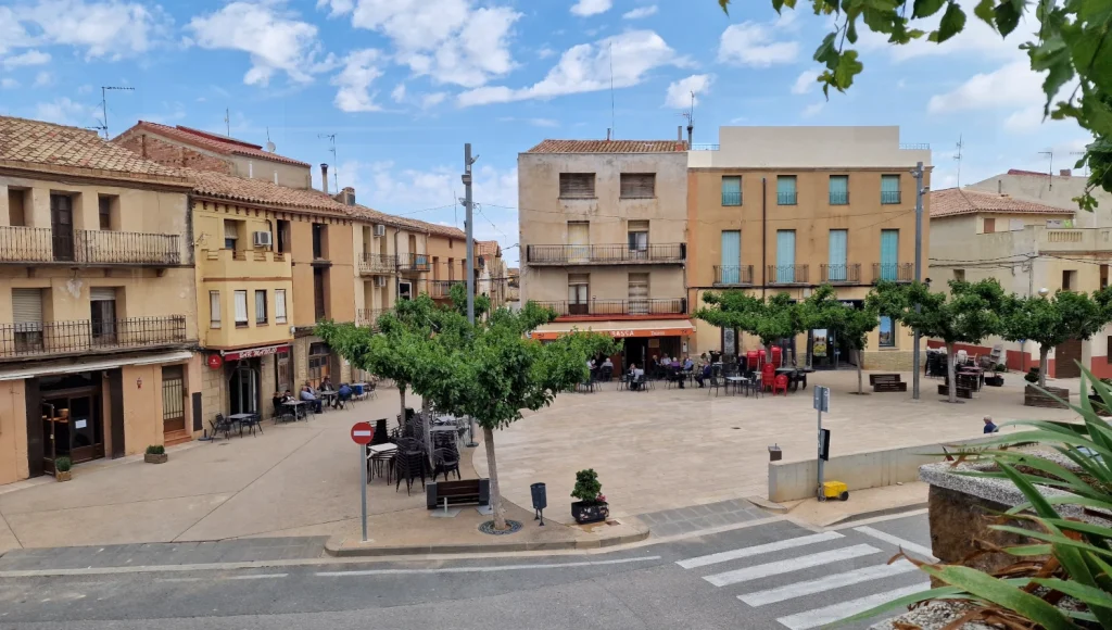 Plaza-de-Catalunya-Horta-de-Sant-Joan