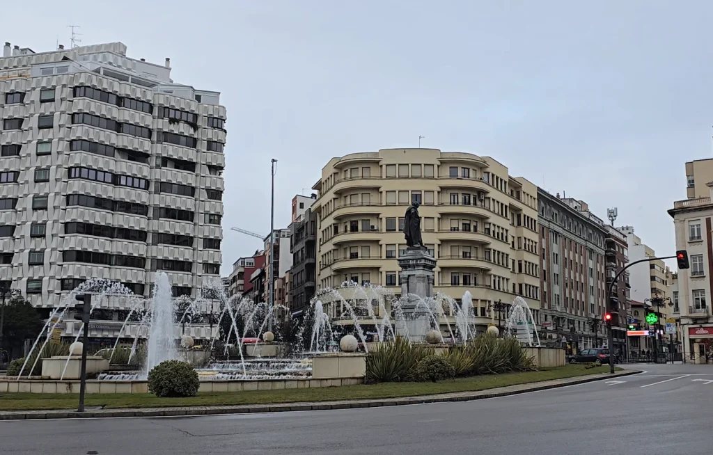 Plaza-de-Guzmán-el-Bueno-León