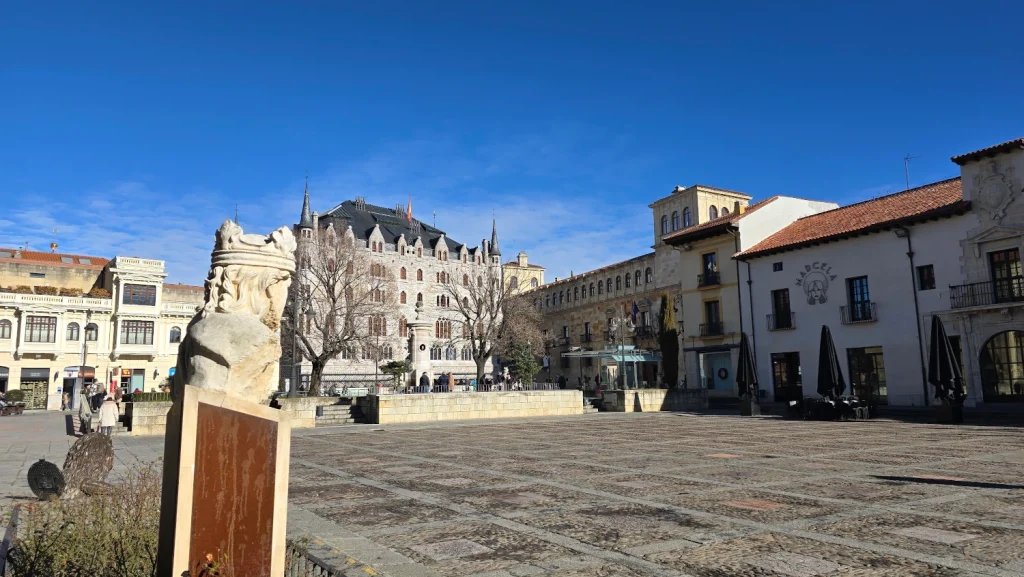Plaza-de-San-Marcelo-León