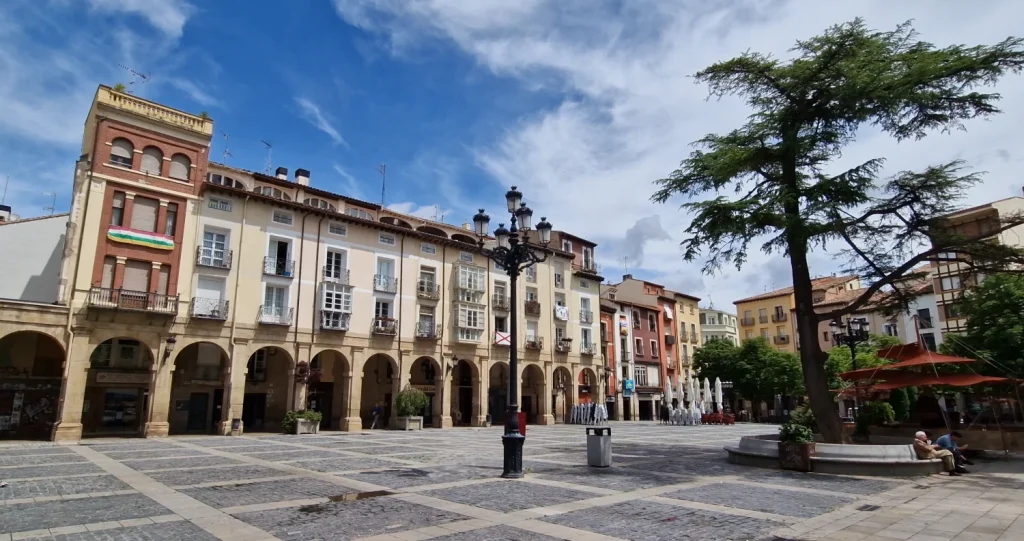 Plaza-del-Mercado-Logroño
