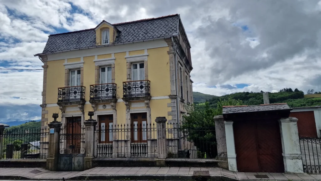 Casa-de-Jesús-López-Boal