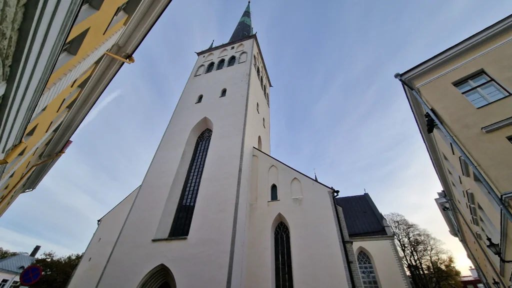 Iglesia-de-San-Olaf-Tallin