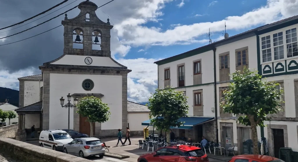 Iglesia-de-Santiago-Apostol-Boal