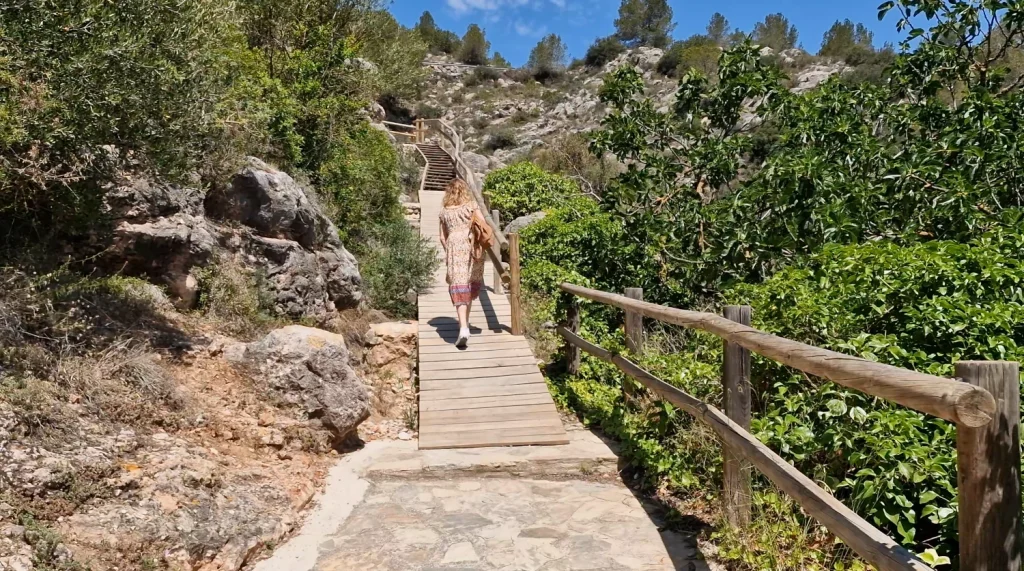 Subida-al-castillo-de-Miravet